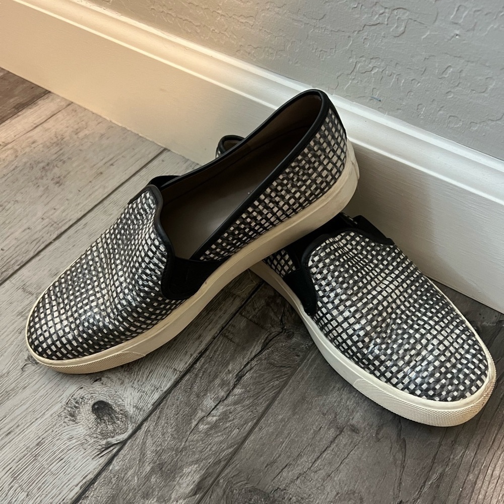 Vince Blair Black Check Printed Leather Platform Sneakers Slip On Casual 6.5